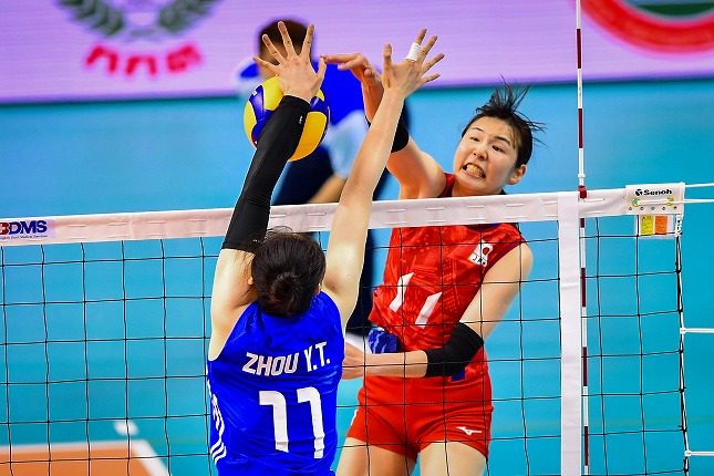 女子日本代表、中国にフルセットで惜敗もベスト4以上が確定 アジア