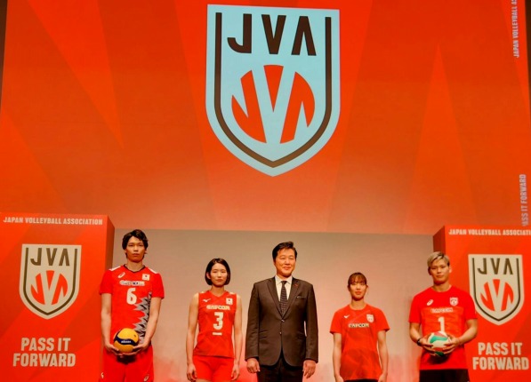 JVAが新ブランドローンチイベントを開催。新エンブレム
